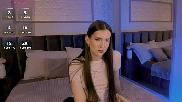 Snapshot of babyy_gloria chatting on 9, 11, 2025 babyy gloria online show from 9, 11, 2025