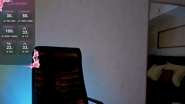 Snapshot of babyy_gloria chatting on 18, 12, 2025 babyy gloria online show from 18, 12, 2025