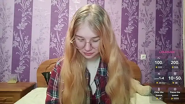 Snapshot of Lutangogansit chatting on 1, 2, 2026 Lutangogansit online show from 1, 2, 2026