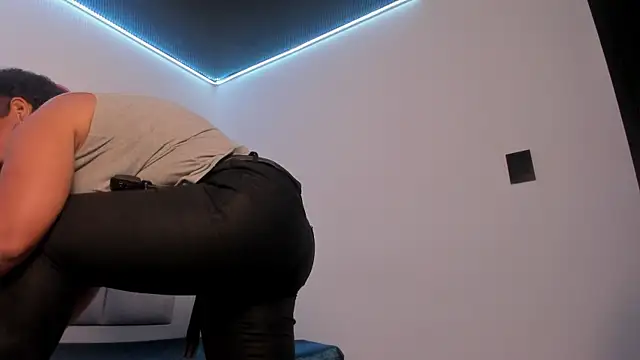 peyton  wat online show from 26, 6, 2026
