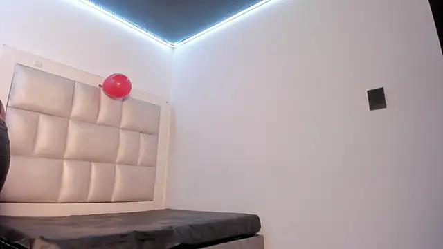 peyton  wat online show from 9, 7, 2026