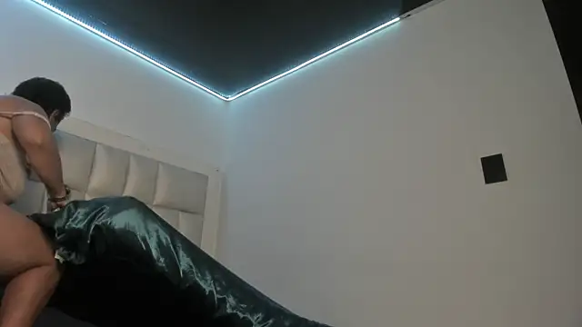 peyton  wat online show from 21, 7, 2026