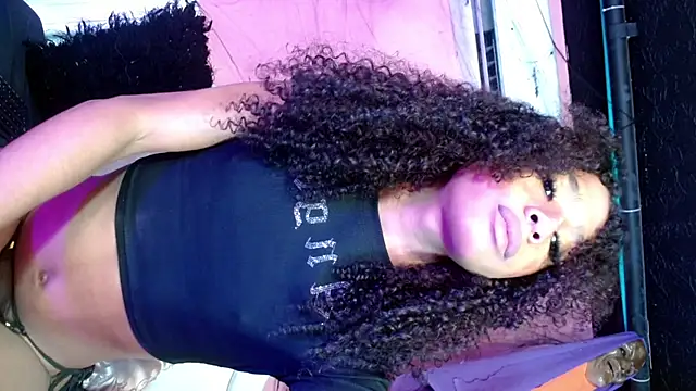  IsabellaRousse online show from 25, 10, 2025