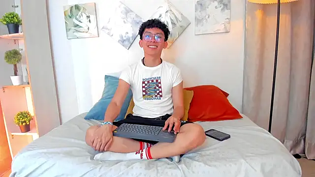 liam twiink online show from 18, 1, 2026