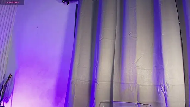 Snapshot of Missdionne_curly chatting on 2, 2, 2026 Missdionne curly online show from 2, 2, 2026