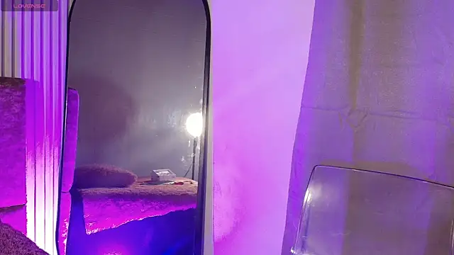 Missdionne curly online show from 26, 3, 2026