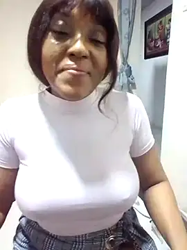 Snapshot of SONDRADAYAN chatting on 29, 9, 2025 SONDRADAYAN online show from 29, 9, 2025