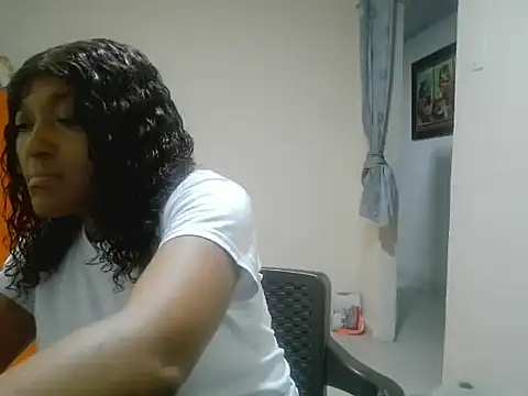 Snapshot of SONDRADAYAN chatting on 5, 11, 2025 SONDRADAYAN online show from 5, 11, 2025