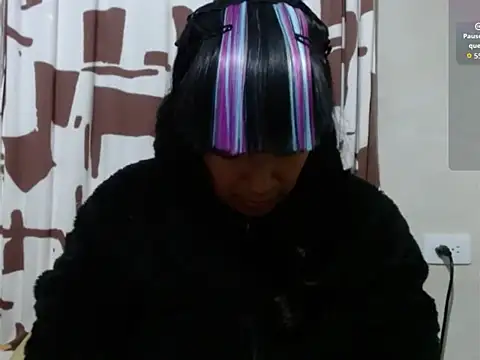 Snapshot of Acelinrose chatting on 13, 5, 2026 Acelinrose online show from 13, 5, 2026