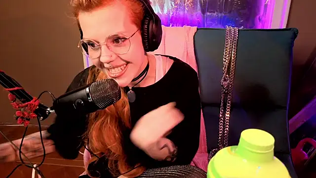 tacodeluxxxe online show from 8, 3, 2026