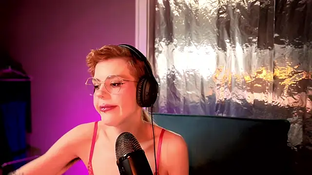 tacodeluxxxe online show from 21, 3, 2026