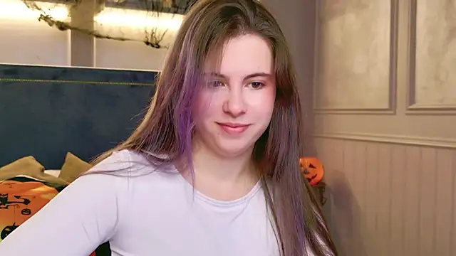 Akira Halls online show from 30, 10, 2025