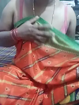 Snapshot of TeluguCuplehyd chatting on 4, 12, 2025 TeluguCuplehyd online show from 4, 12, 2025