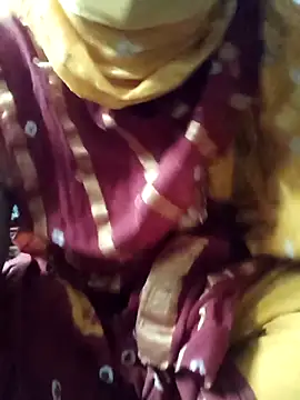 Snapshot of TeluguCuplehyd chatting on 6, 4, 2026 TeluguCuplehyd online show from 6, 4, 2026