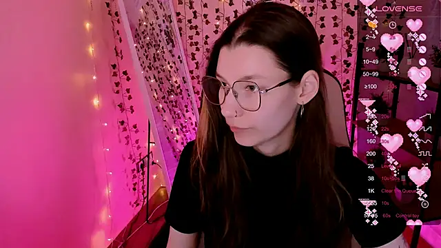 LinaBlossom  online show from 20, 4, 2026