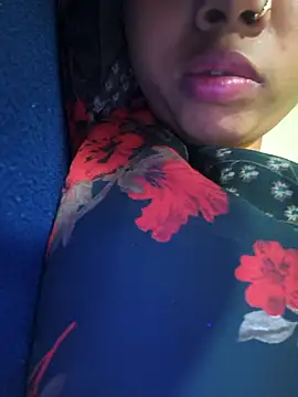 Snapshot of Couple_romence1 chatting on 3, 3, 2026 Couple romence1 online show from 3, 3, 2026