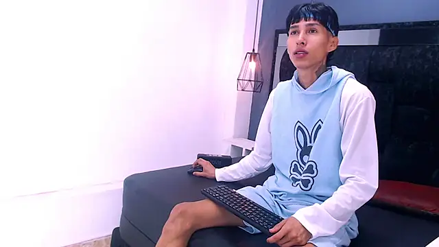 Daniel delux  online show from 30, 10, 2025