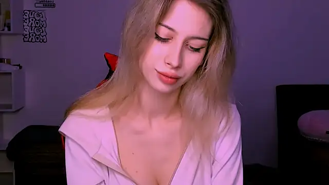 Snapshot of Lori_lolii chatting on 29, 10, 2025 Lori lolii online show from 29, 10, 2025