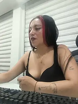 Snapshot of Alisson_Stonee chatting on 17, 5, 2026 Alisson Stonee online show from 17, 5, 2026