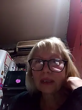 Snapshot of beautifulsexy69_2023 chatting on 21, 9, 2025 beautifulsexy69 2023 online show from 21, 9, 2025