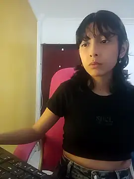 Snapshot of xoxo_milk chatting on 30, 10, 2025 xoxo milk online show from 30, 10, 2025