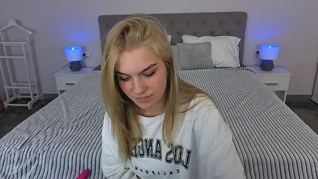 AlinaLiii online show from 28, 4, 2026