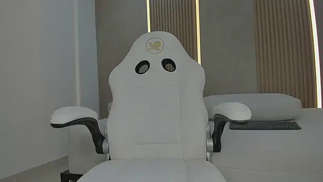 emily kovac online show from 24, 3, 2026