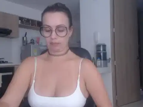 LovePaula online show from 20, 2, 2025