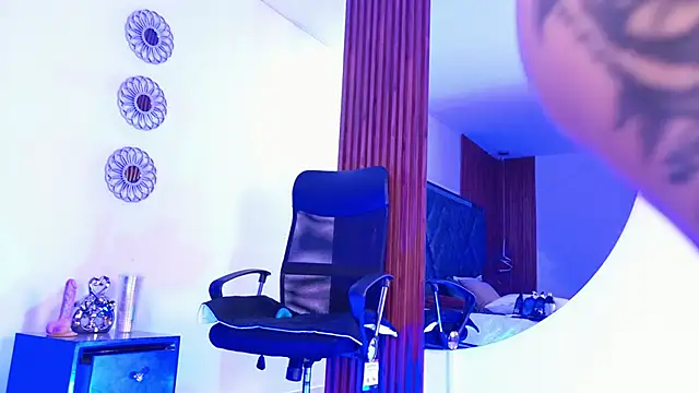 Snapshot of Dafne__Ruiz chatting on 3, 10, 2025 Dafne Ruiz online show from 3, 10, 2025