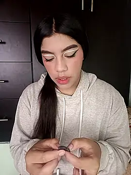 Snapshot of tamy_01 chatting on 15, 10, 2025 tamy 01 online show from 15, 10, 2025