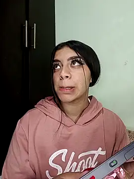 Snapshot of tamy_01 chatting on 29, 10, 2025 tamy 01 online show from 29, 10, 2025