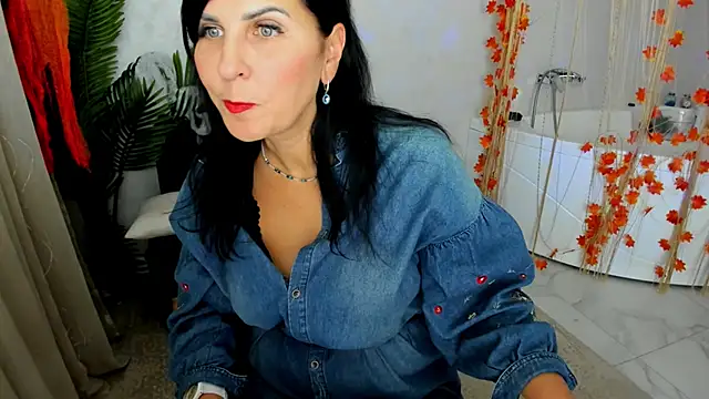 Moon Veloure1 online show from 5, 11, 2025