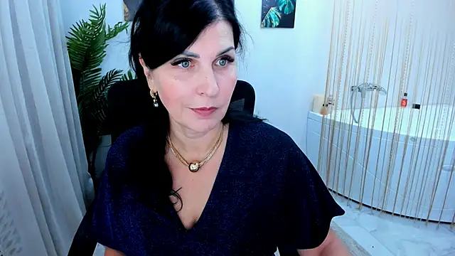 Moon Veloure1 online show from 27, 11, 2025