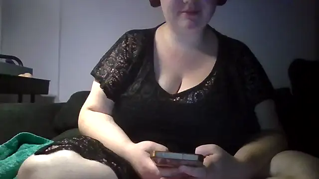 Snapshot of Katy2323 chatting on 22, 9, 2025 Katy2323 online show from 22, 9, 2025