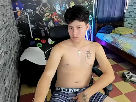 Snapshot of daniel_leon chatting on 8, 3, 2026 daniel leon online show from 8, 3, 2026