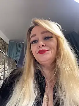 Snapshot of Sweet-blonde chatting on 13, 2, 2026 Sweet-blonde online show from 13, 2, 2026