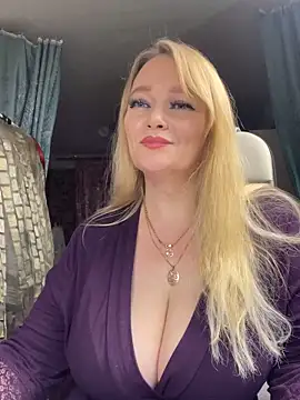 Snapshot of Sweet-blonde chatting on 24, 2, 2026 Sweet-blonde online show from 24, 2, 2026