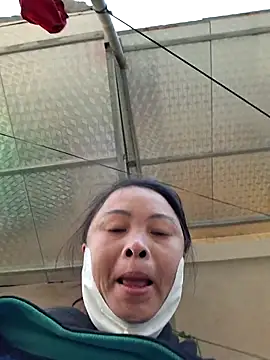 xuxulovezz online show from 26, 11, 2025