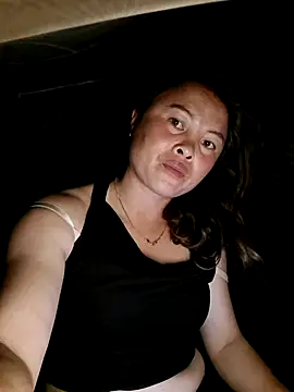 xuxulovezz online show from 7, 4, 2026