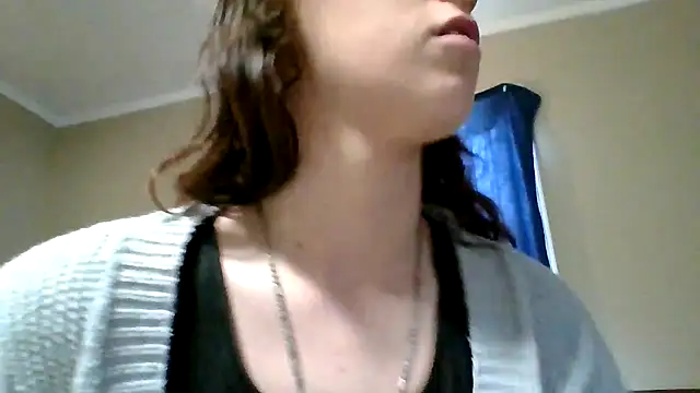 brunettebabexo3 online show from 27, 10, 2025