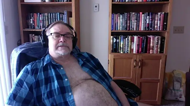 Vinyl22xh online show from 13, 4, 2026