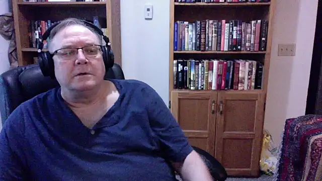 Snapshot of Vinyl22@xh chatting on 16, 7, 2026 Vinyl22xh online show from 16, 7, 2026