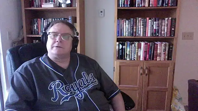 Snapshot of Vinyl22@xh chatting on 22, 7, 2026 Vinyl22xh online show from 22, 7, 2026