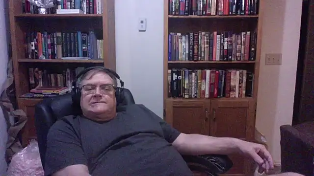 Snapshot of Vinyl22@xh chatting on 31, 7, 2026 Vinyl22xh online show from 31, 7, 2026