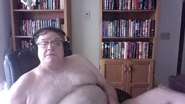 Snapshot of Vinyl22@xh chatting on 1, 8, 2026 Vinyl22xh online show from 1, 8, 2026