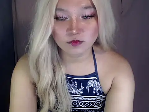 Snapshot of Eyes-on-me chatting on 9, 5, 2026 Eyes-on-me online show from 9, 5, 2026