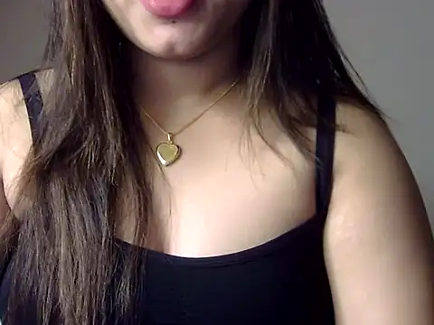 Aaliya02 online show from 18, 10, 2025