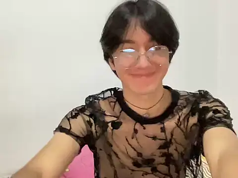 Snapshot of Matti_Mendez_ chatting on 9, 10, 2025 Matti Mendez online show from 9, 10, 2025