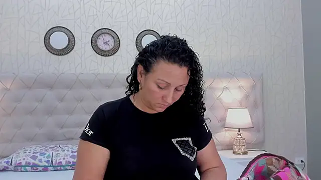 VaniaRose online show from 2, 12, 2025