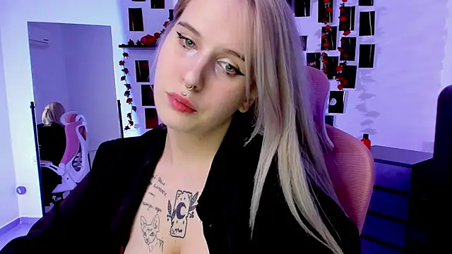 IngannaMorte online show from 4, 10, 2025